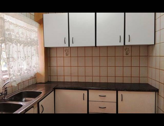 1 BEDROOM APARTMENT FOR SALE IN OVERPORT